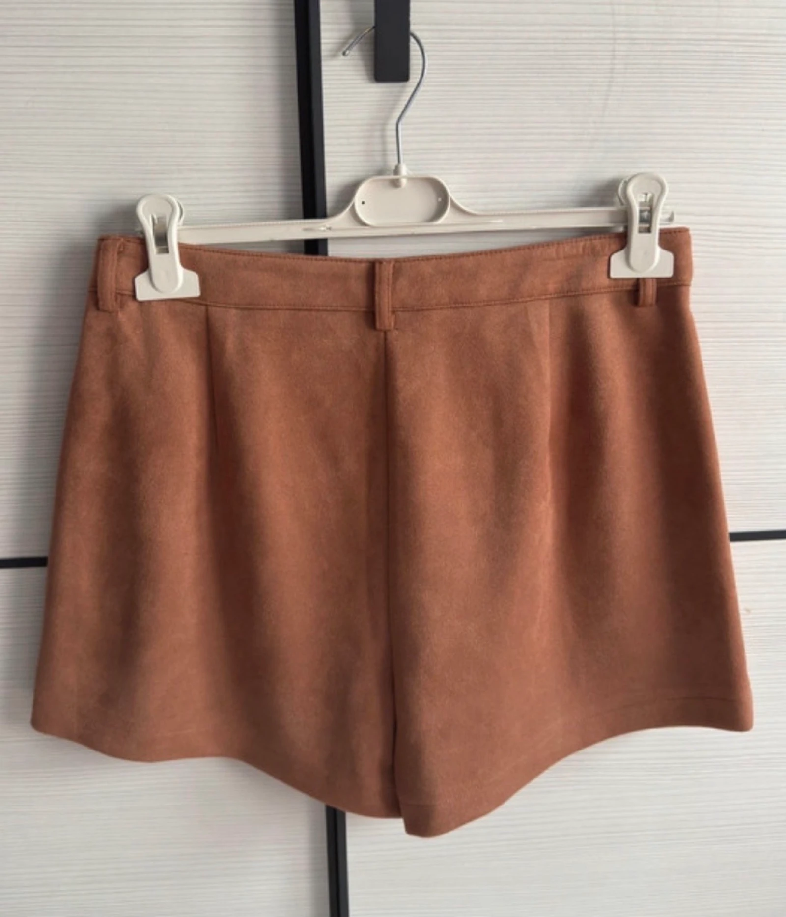 Shorts de couro marrom da Primark (Tamanho 40) – photo 3